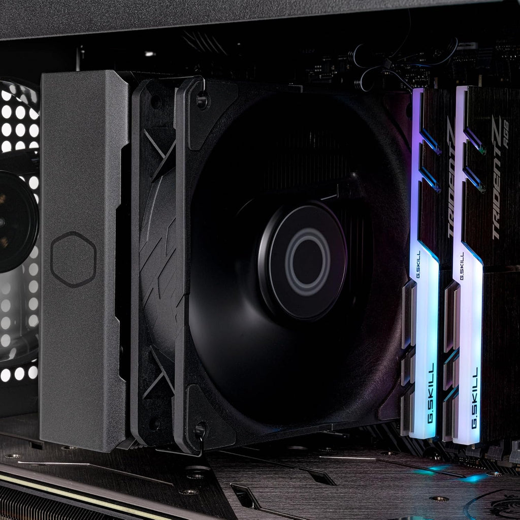 Cooler Master Hyper 212 Black CPU-Luftkylare - Aluminiumfinish, 4 Kontinuerliga Direktkontaktvärmerör, SickleFlow 120 Edge Fläkt, LGA1700 & AM5 Fäste - Svart