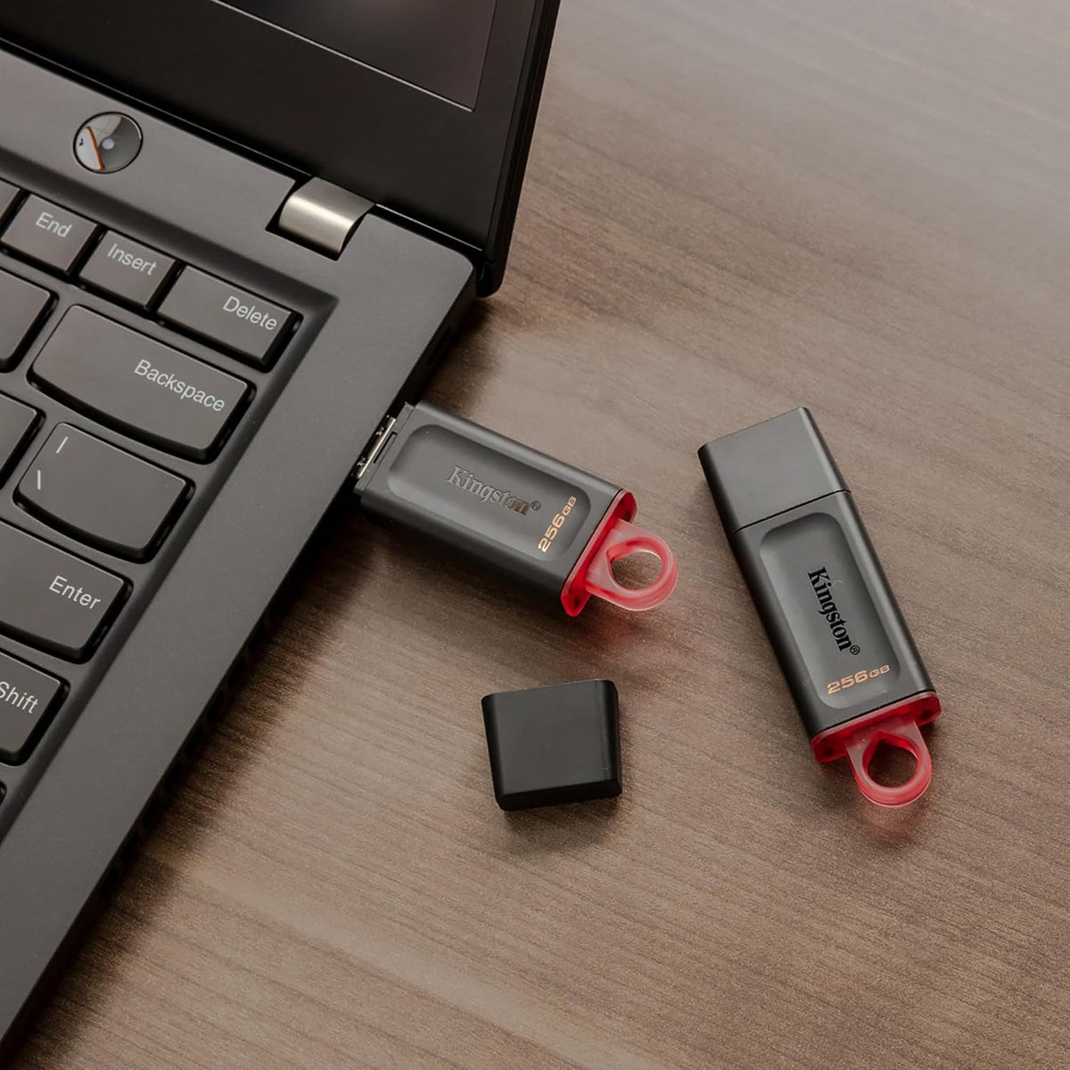 Kingston DataTraveler Exodia DTX/64GB-2P USB-minne USB 3.2 Gen 1 – med skyddskåpa och nyckelring i flera färger