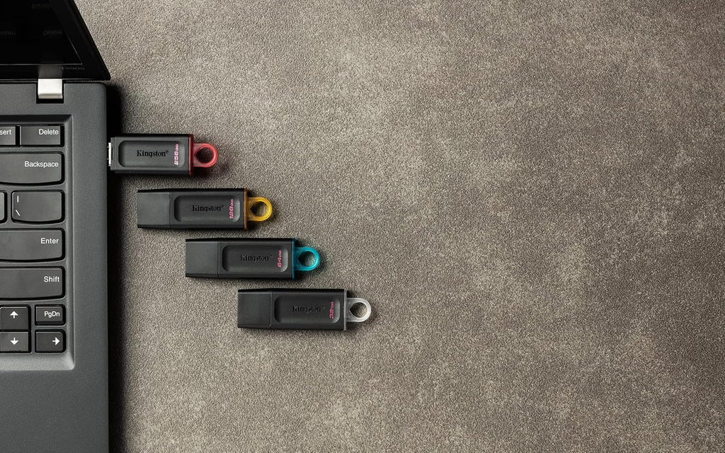 Kingston DataTraveler Exodia DTX/64GB-2P USB-minne USB 3.2 Gen 1 – med skyddskåpa och nyckelring i flera färger